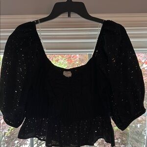A New Day Black Cropped Puff Sleeve Blouse